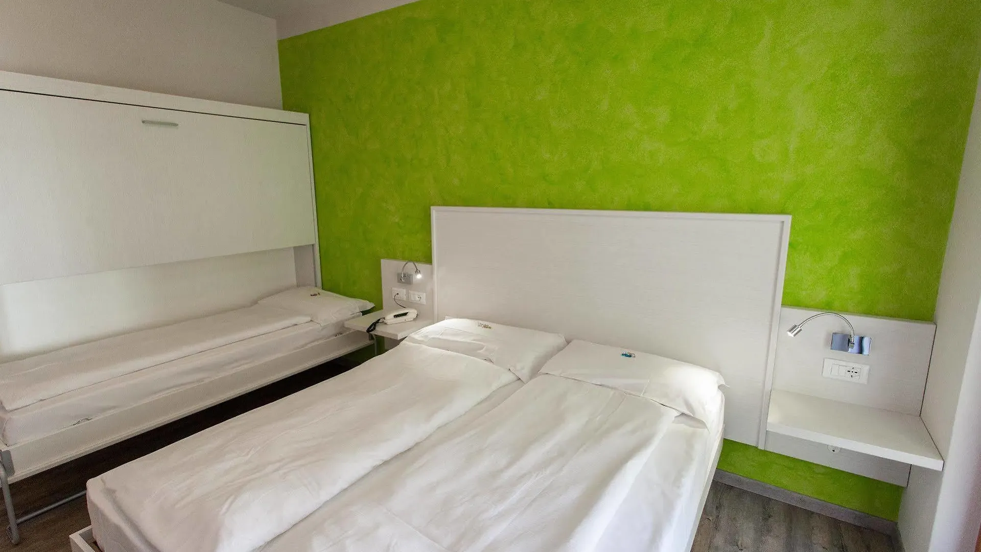 Eco Hotel Benacus Malcesine 3*,  Italy